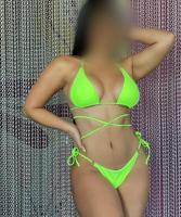 697700433: Chica busca chico en Barcelona