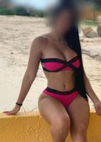 697700433: Chica busca chico en Barcelona