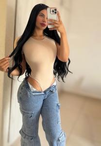 613786068: Chica busca chico en Alicante