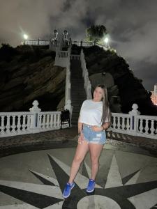 664648402: Chica busca chico en Valencia