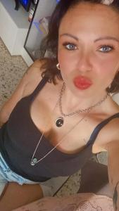 656318206: Chica busca chico en Barcelona