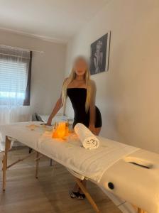 634824606: Chica busca chico en Madrid