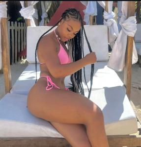 642946017: Chica busca chico en Ibiza