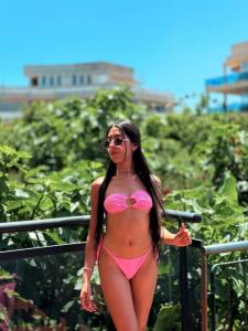 Chica busca chico en Ibiza: Chica busca chico
