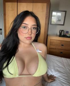 Chica busca chico en Granada: Chica busca chico