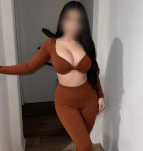 652944071: Chica busca chico en Lugo