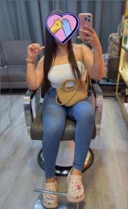 643280460: Chica busca chico en Sevilla
