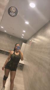 664333521: Chica busca chico en Barcelona