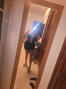 677338093: Chica busca chico en Las Palmas