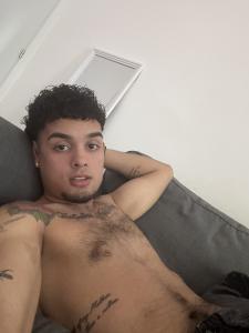 603745027: Chico busca chica en Gerona