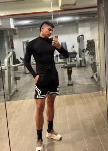 664014126: Chico busca chica en Barcelona
