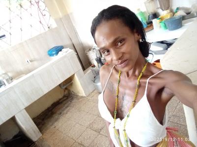 643077863: Chica busca chico en Salamanca