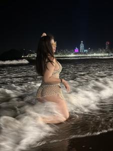 Chica busca chico en Alicante: Chica busca chico