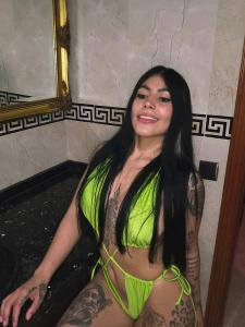 617045494: Chica busca chico en Málaga