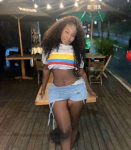 623916473: Chica busca chico en Sevilla