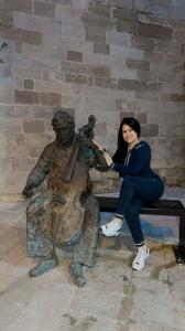 619277564: Chica busca chico en Barcelona
