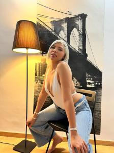 Chica busca chico en Sevilla: Chica busca chico