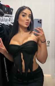 645496683: Chica busca chico en Sevilla