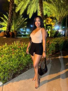 604492996: Chica busca chico en Málaga