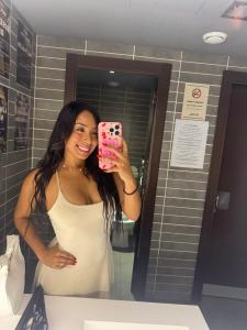 604492996: Chica busca chico en Málaga