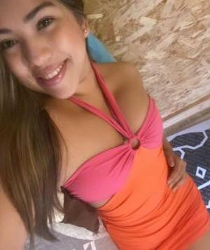 Chica busca chico en Valencia: Chica busca chico