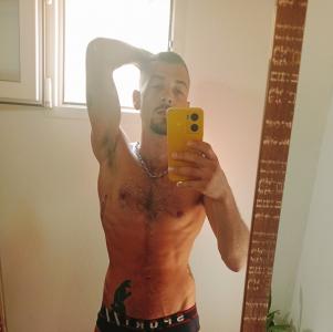 Chico busca chica en Tarragona: 