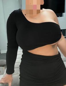 631892356: Chica busca chico en Barcelona