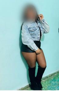 613737559: Chica busca chico en Navarra