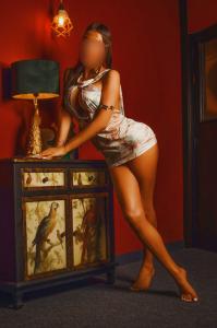 603949041: Chica busca chico en Barcelona