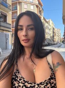 Chica busca chico en Valencia: Chica busca chico