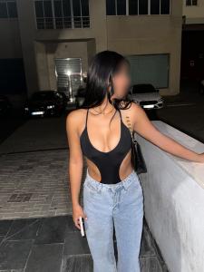 614557170: Chica busca chico en Málaga