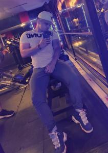 670292022: Chico busca chica en Madrid