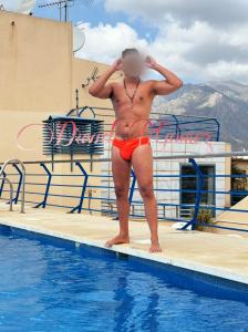 Chico busca chica en Málaga: 