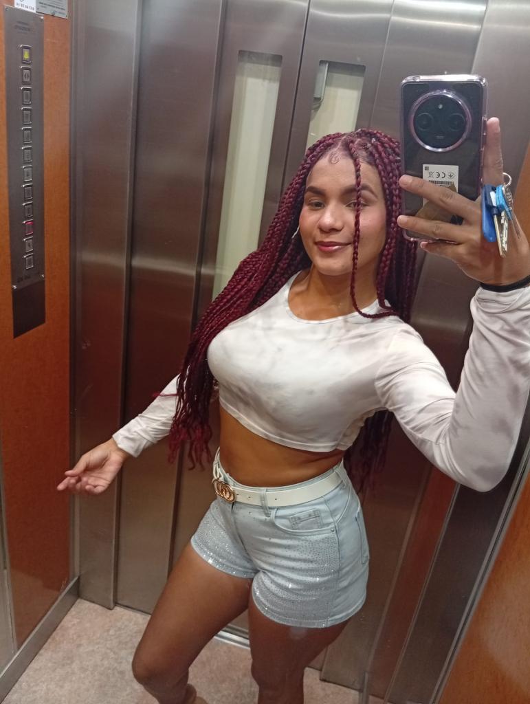 624175643: Chica busca chico en Navarra