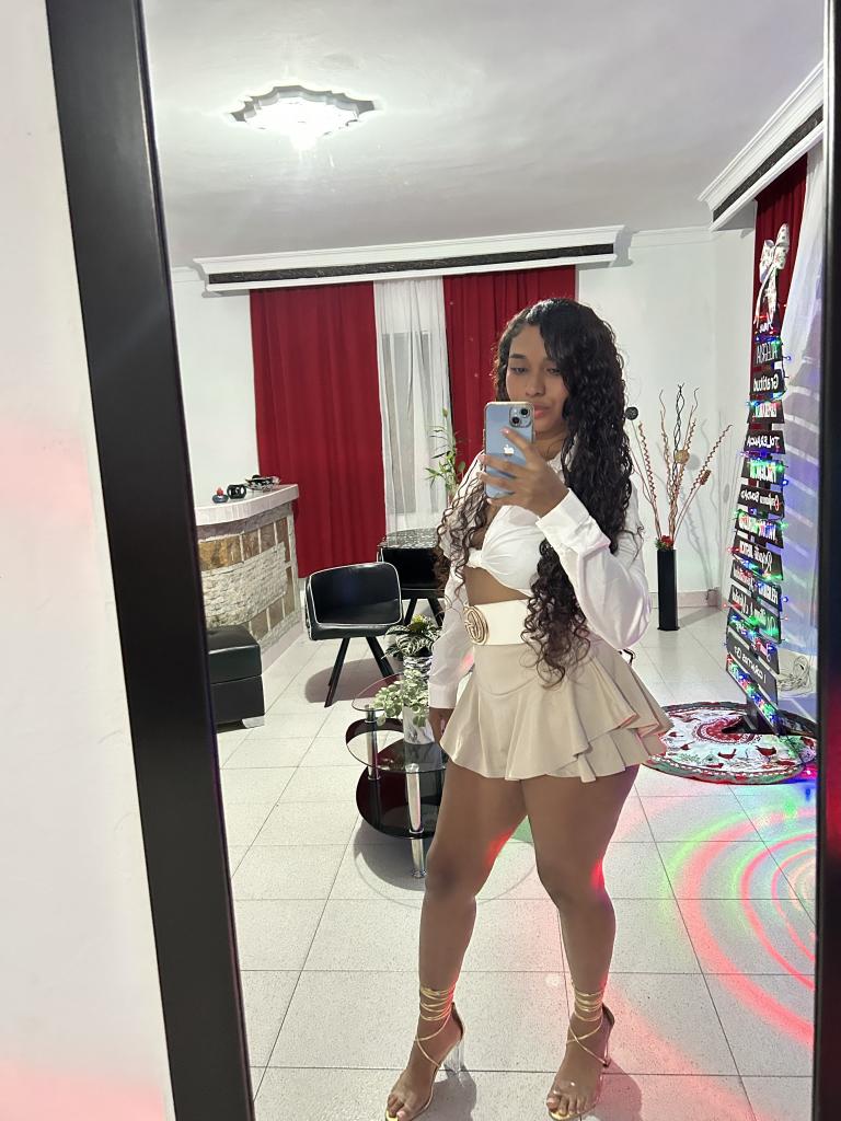 666044133: Chica busca chico en Ibiza