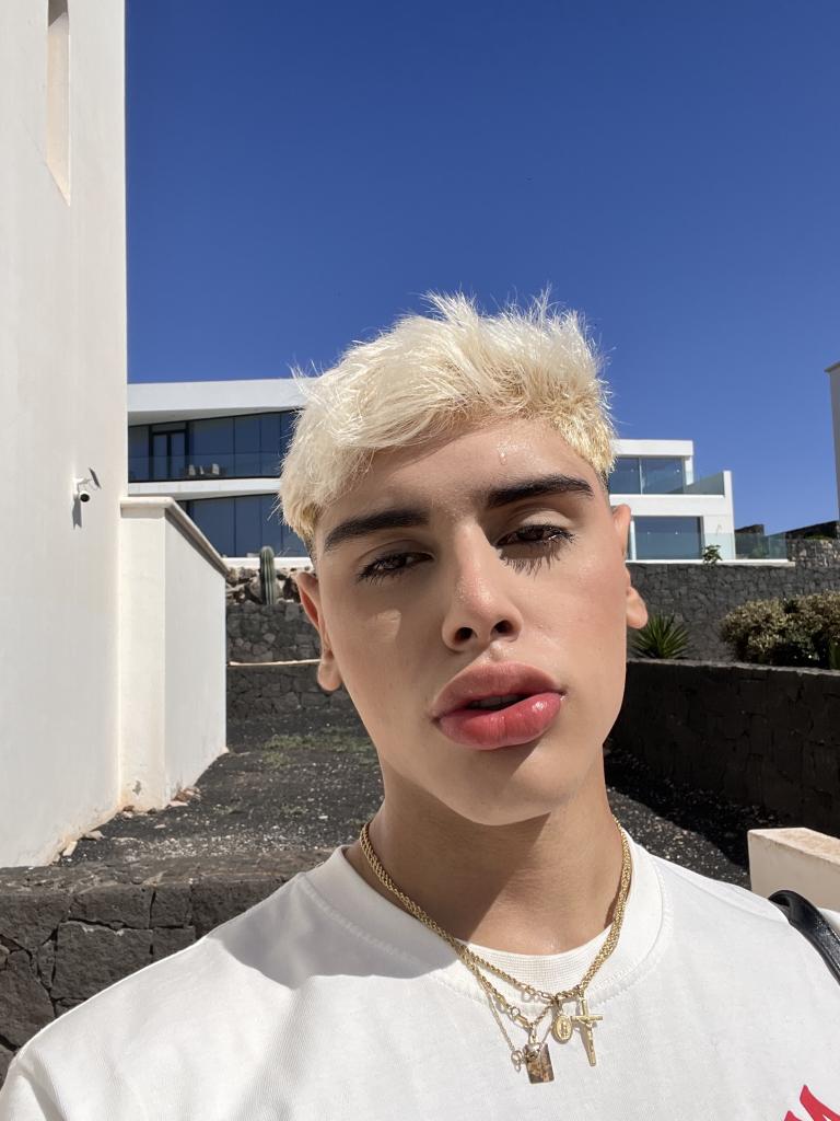 Chico busca chica en Las Palmas: 