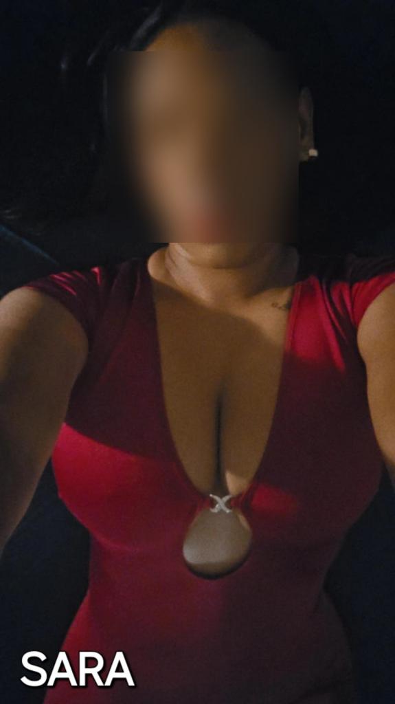 695799872: Chica busca chico en Barcelona