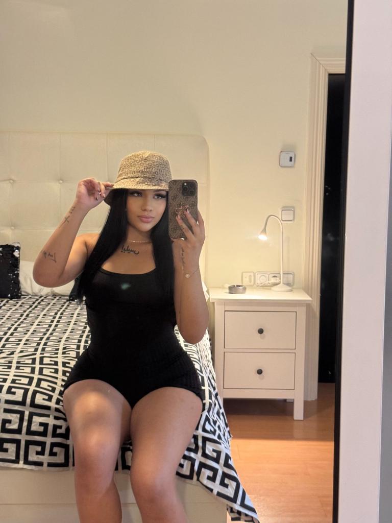 640933270: Chica busca chico en Madrid