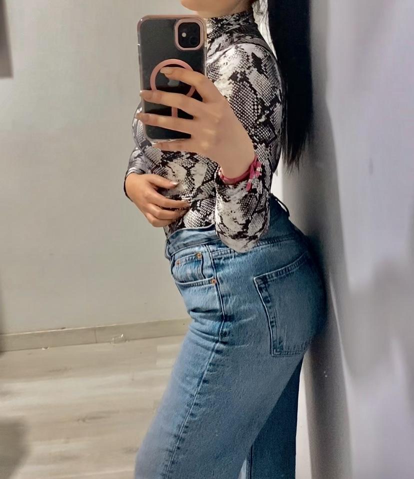 607063174: Chica busca chico en Madrid