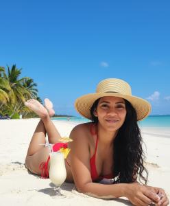 643047303: Chica busca chico en Navarra