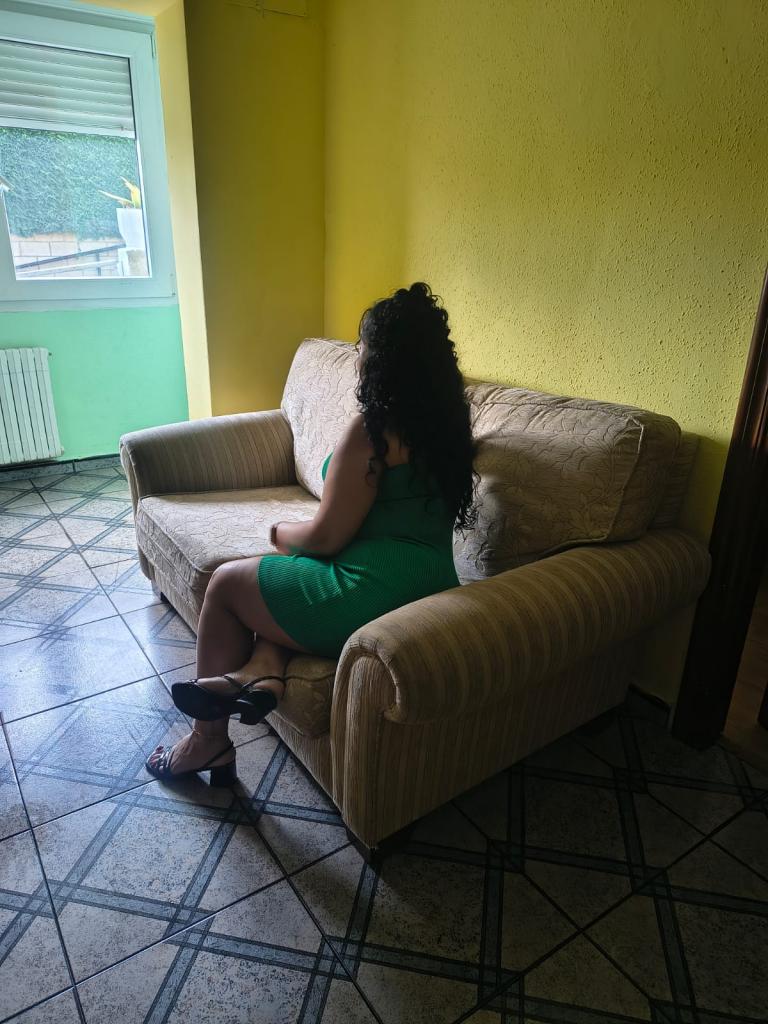 Chica busca chico en Cantabria: Chica busca chico