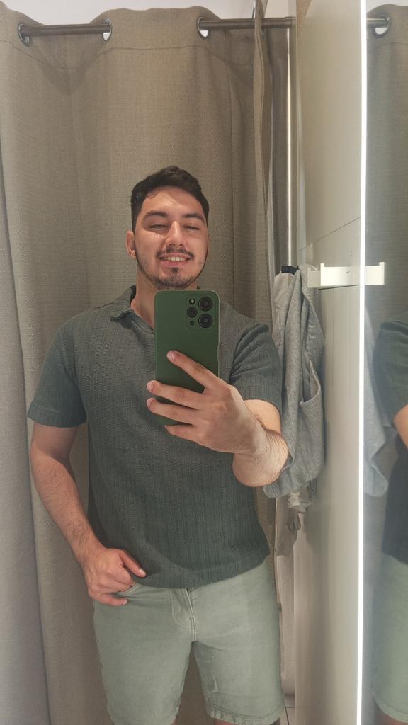 614658352: Chico busca chica en Sevilla
