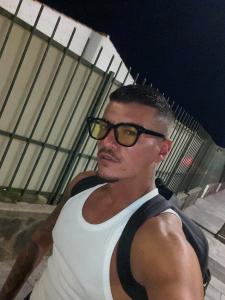 613216071: Chico busca chica en Las Palmas