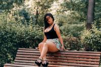 611368937: Chica busca chico en Madrid