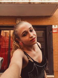 610884416: Chica busca chico en Madrid