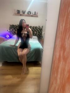 643981571: Chica busca chico en León