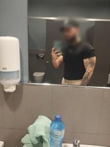 Chico busca chica en Sevilla: 