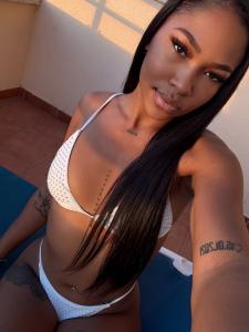 Chica busca chico en Málaga: Chica busca chico