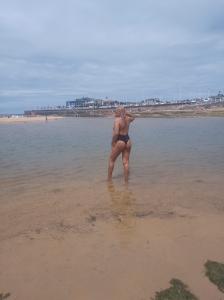 613407780: Chica busca chico en La Coruña