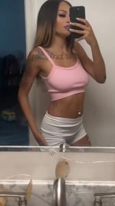 674043209: Chica busca chico en Sevilla